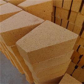 Baja Industri Fire Clay Bricks Ukuran Disesuaikan Porositas Rendah Dengan Bahan Semen Alumina