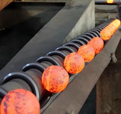 Media penggilingan bola pabrik Chrome tinggi Bola baja Chrome dengan kandungan Fe2O3 0,5-1,5% dan kekuatan kompresi 50-100 MPa