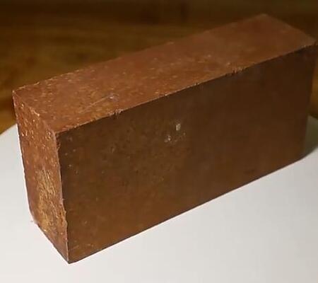Batu Bata Refraktori Magnesium Suhu Tinggi Ketahanan Terak Sangat Baik Batu Bata Magnesia Sinter untuk Pelapis Tungku Baja