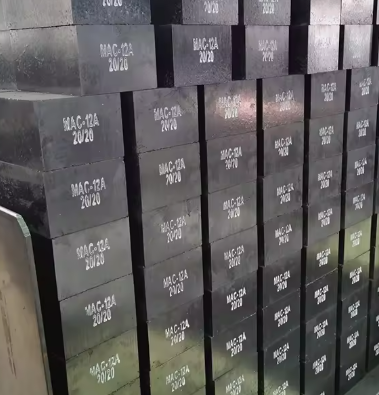 China Harga Pabrik Magnesite Carbon Brick Kualitas Tinggi Tungku Pembuangan Besi Diisi Refractory Magnesia Carbon Brick
