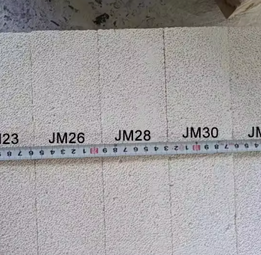 Rongsheng Jm23 Jm26 Jm28 Jm30 Batu bata tahan panas ringan Mullite Insulating Batu bata api tahan api untuk tungku dan boiler